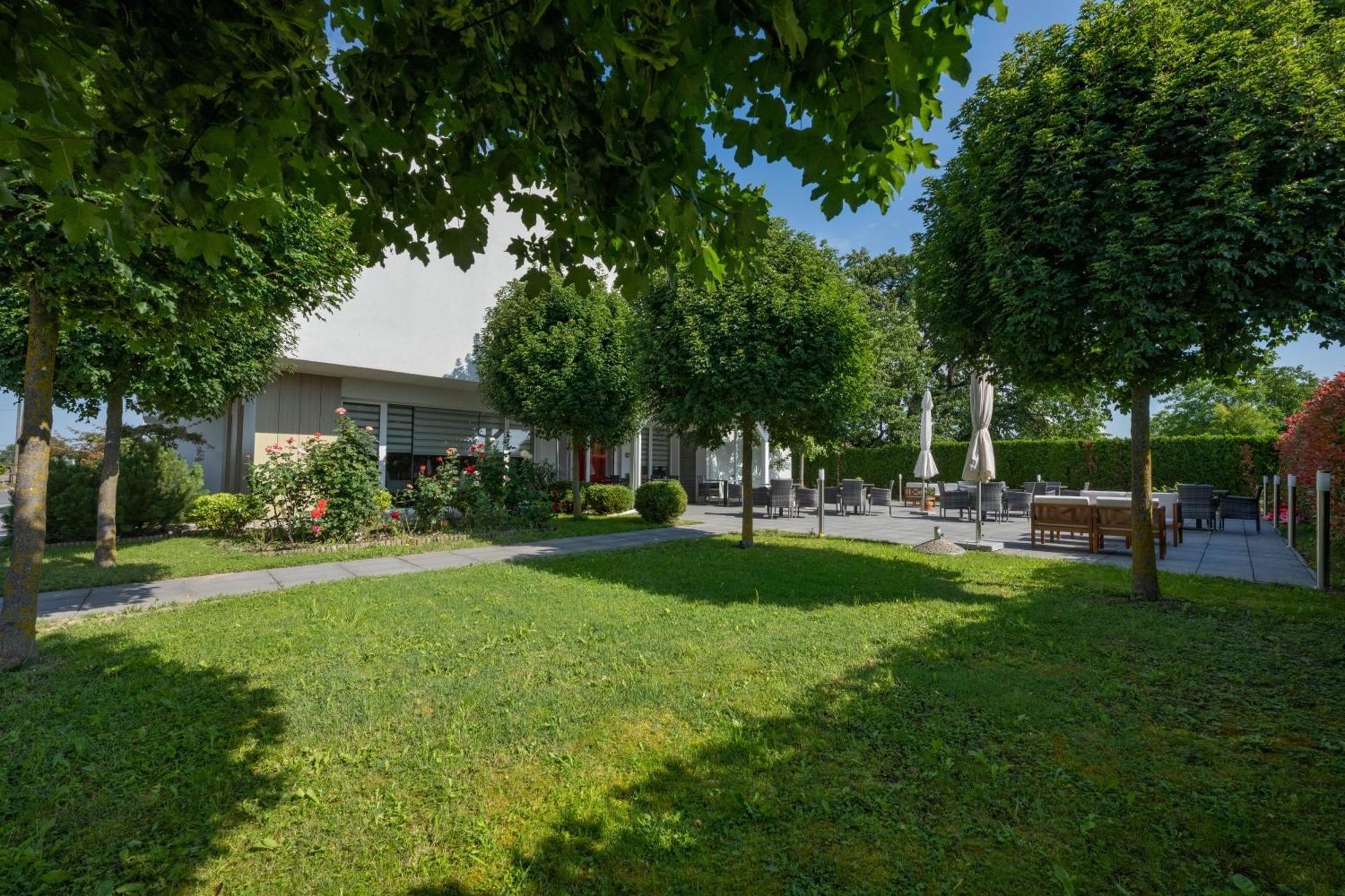 זאגרב Hotel Magdalena מראה חיצוני תמונה