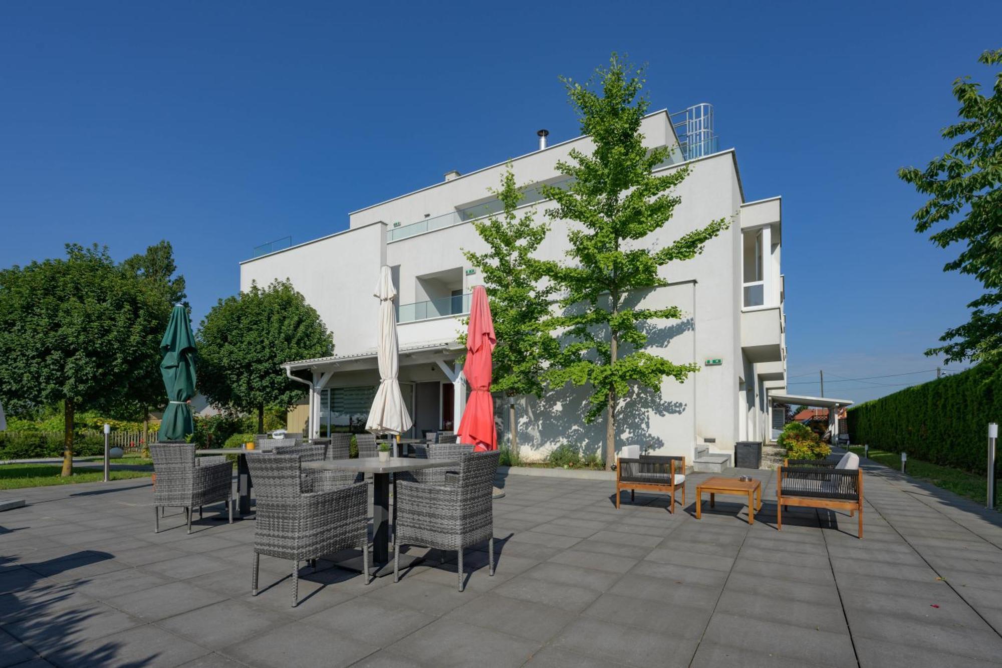 זאגרב Hotel Magdalena מראה חיצוני תמונה