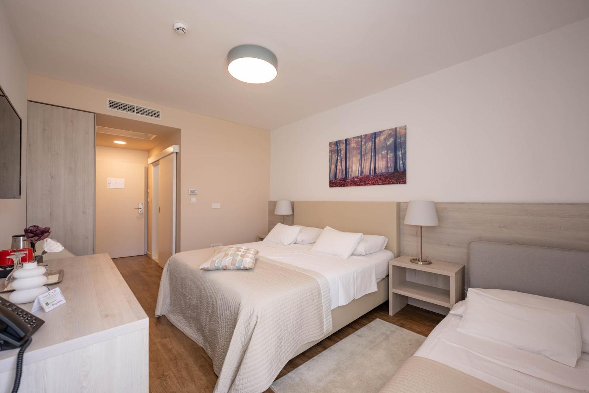 זאגרב Hotel Magdalena מראה חיצוני תמונה