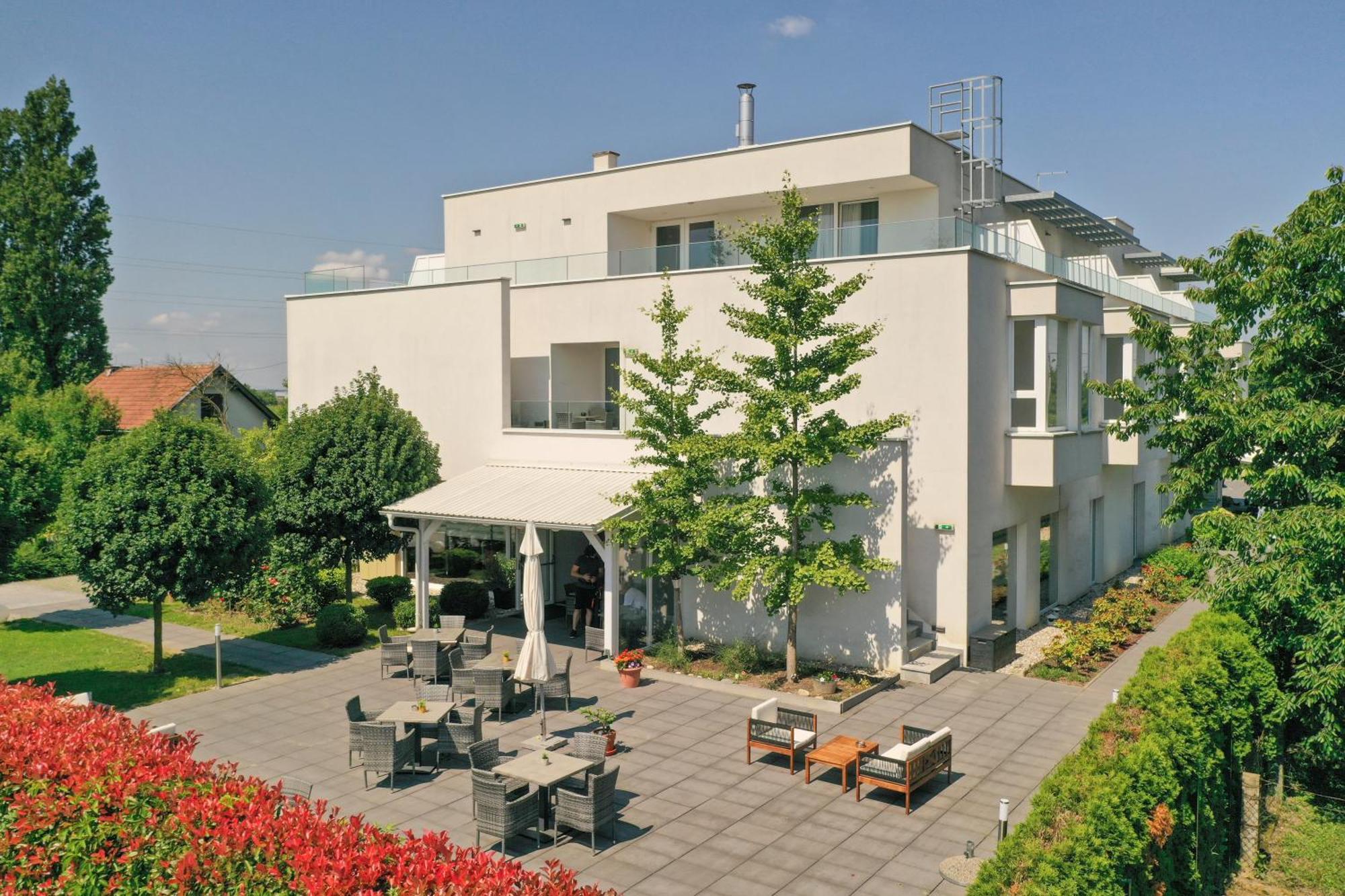 זאגרב Hotel Magdalena מראה חיצוני תמונה