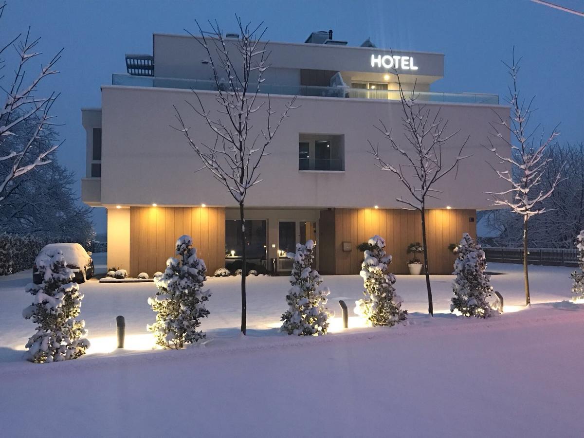 זאגרב Hotel Magdalena מראה חיצוני תמונה